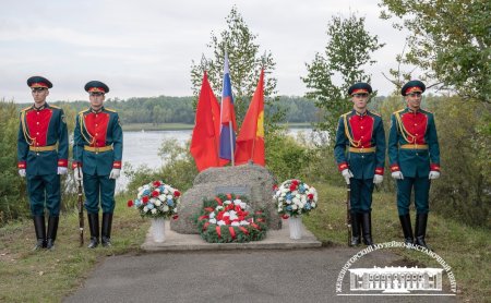 В ПАМЯТЬ О ПЕРВОПРОХОДЦАХ ЖЕЛЕЗНОГОРСКА